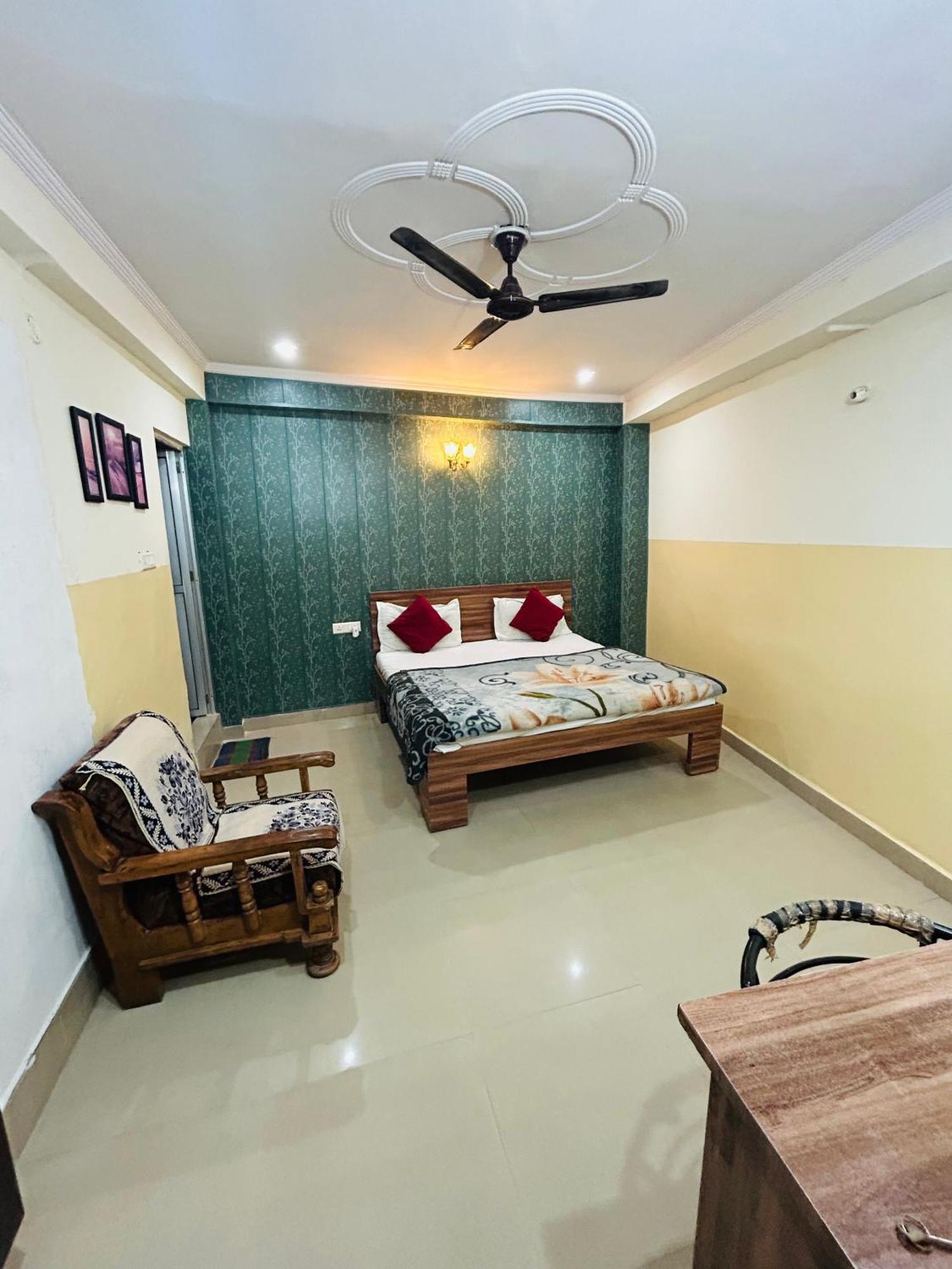 Sainik Guest House 500Mtr From Medanta Hospital Lucknow Exterior photo
