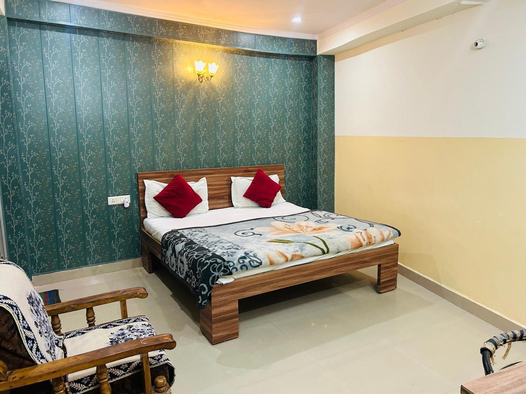 Sainik Guest House 500Mtr From Medanta Hospital Lucknow Exterior photo